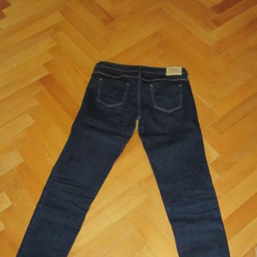 Zara traperice, vel. 38