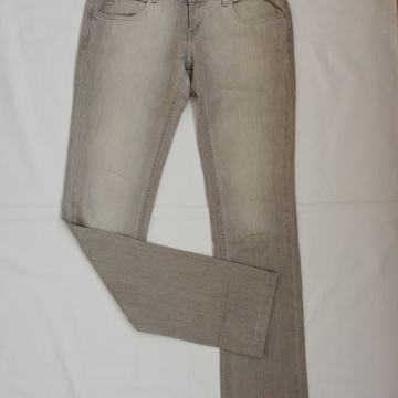 Zara traperice vl.38 /TOTALNA ČISTKA