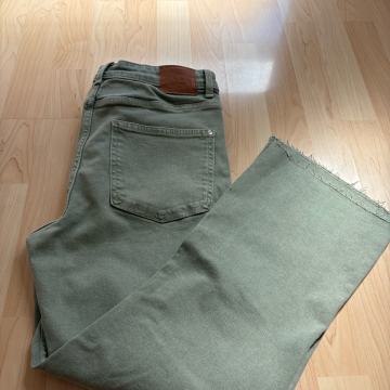 Zara zelene traperice vel.42