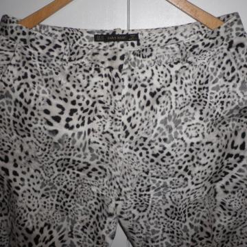 ZARA - ŽENSKE LAGANE PAMUČNE HLAČE 38 M