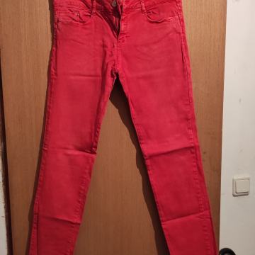 Ženske duge hlače - razno  3 €/kom