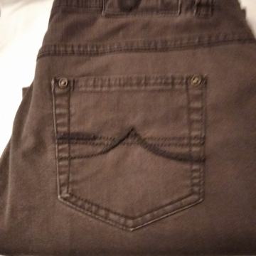 Ženske hlače Br 44