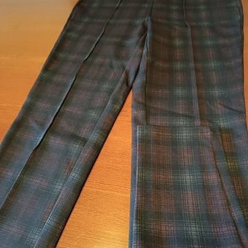 ŽENSKE HLAČE C&A VEL.36