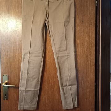 ŽENSKE HLAČE C&A VEL.38