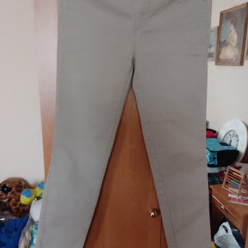 Zenske hlače ljetne. Broj 36/38 .