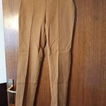 ŽENSKE HLAČE MANGO VEL.36