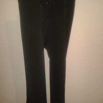 Ženske hlače, nošene jednom, odlično stanje, prodajem