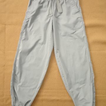 Ženske hlače Only vel. 34