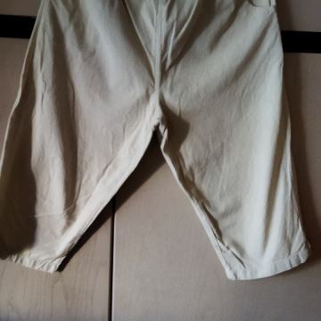 Ženske hlače bermude i kratke hlače