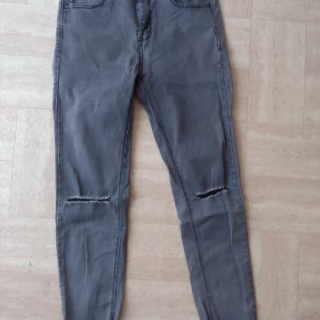 Ženske hlače Stradivarius, vel. 40