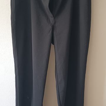 ženske hlače vel  46