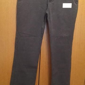 ženske hlaće vel 48