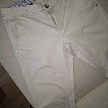 Ženske hlače vel M