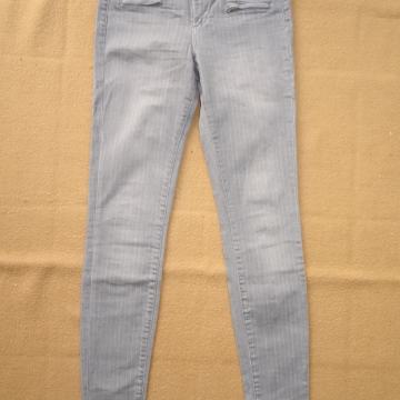 Ženske hlače Zara vel. 36