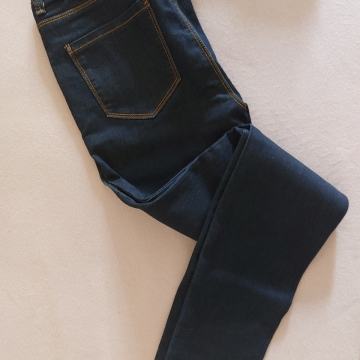 Ženske jeans hlače M Novo!