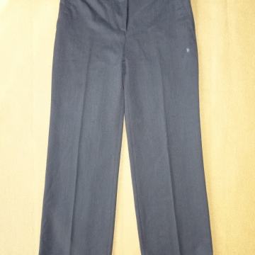 Ženske klasične hlače vel. 40