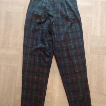 Ženske lagane hlače na crtu Reserved, vel.34