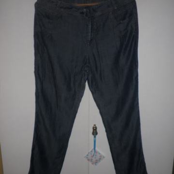 ŽENSKE LAGANE PAMUČNE HLAČE 40 M