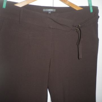 ŽENSKE LAGANE PAMUČNE HLAČE 42 - 44 L