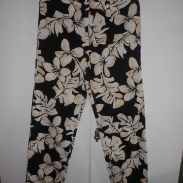 ŽENSKE LAGANE PAMUČNE HLAČE 42 L