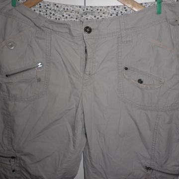 ŽENSKE LAGANE PAMUČNE HLAČE 46 / 48 XL