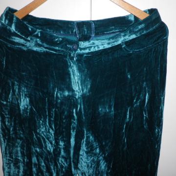 ŽENSKE LAGANE PLIŠANE HLAČE 36 / 38 S