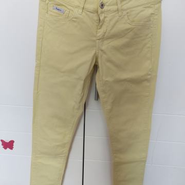 Ženske Pepe hlače 36-38