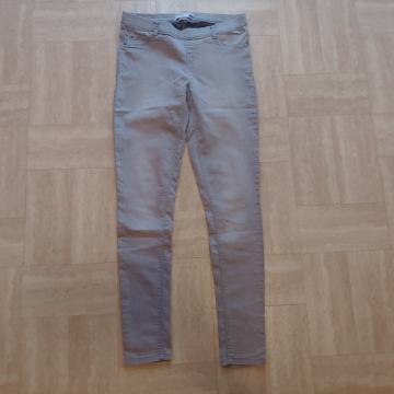 Ženske sive hlače C&A, vel. 40