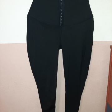 Ženske stezne tajice