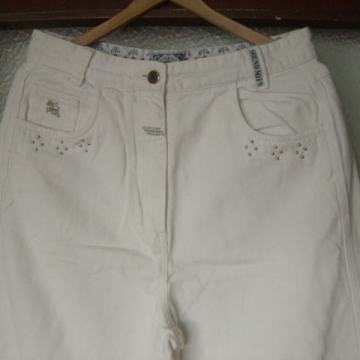 ŽENSKE STRUKIRANE HLAČE TRAPERICE 40 M