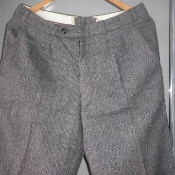 ŽENSKE TOPLE VUNENE HLAČE 40 M