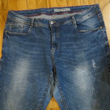 Ženske traperice, br. 48