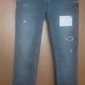 ženske traperice vel. 24 / 32