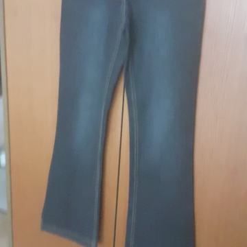 ženske traperice vel 36