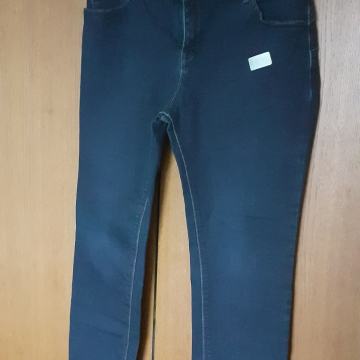 ženske traperice vel 40