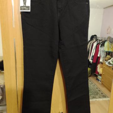 Zenske traperice. W25 L32