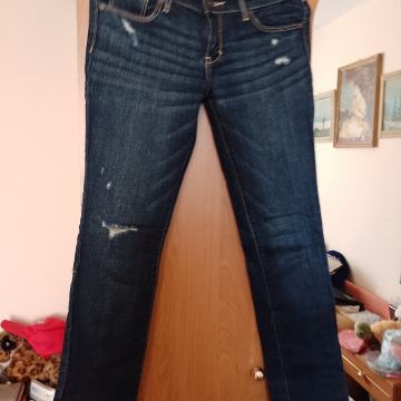 Zenske traperice. W26 L31