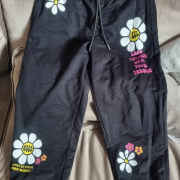 Ženski donji dio trenirke Bershka vel M