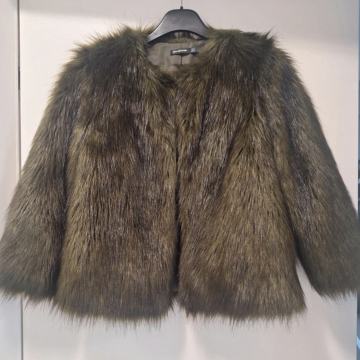 STRADIVARIUS BUNDA VEL. S  - NOVO