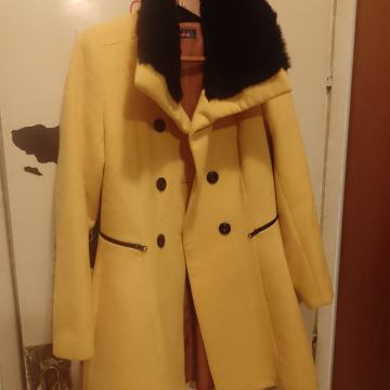 A la moda kaput kraći br.38 kvalitetan ugodan i lijep