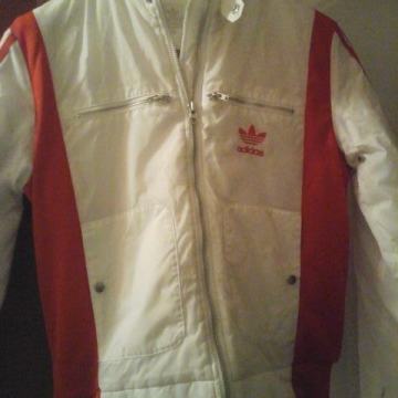 Adidas br.38 kvalitetna lagana vodootporna jakna