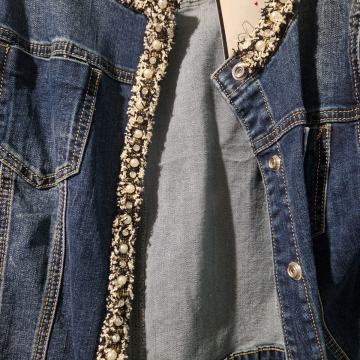 AKCIJA - prodajem  NOVU žensku traper jaknu