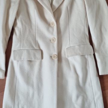 BIJELI ĶAPUT BENETTON vel 38 / 40