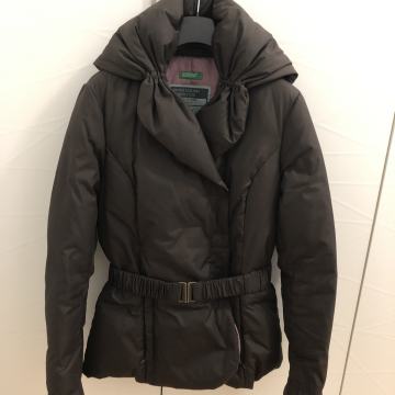 Benetton zimska pernata jakna NOVO