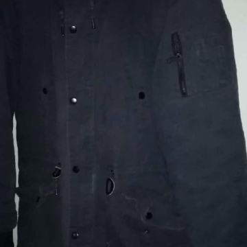 Bershka br.38 kvalitetna ugodna i topla jakna