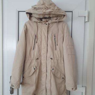 Bershka jakna vel L