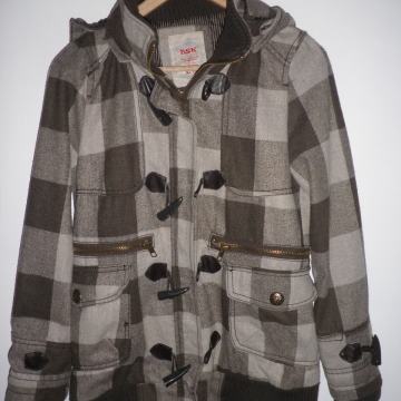 BERSHKA - TOPLA ŽENSKA JAKNA / KAPUT 38 M