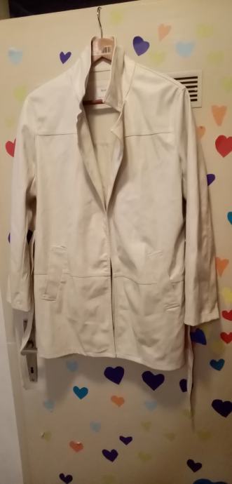 Bershka br. 38/M kožna udobna bez gumbi i cifa jakna