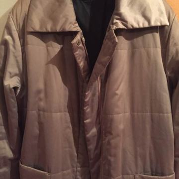 Bež baloner ispunjena štepana jakna oversize kragna mix saten  pamuk