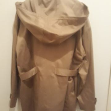 Bez jakna 44 s kapuljacom